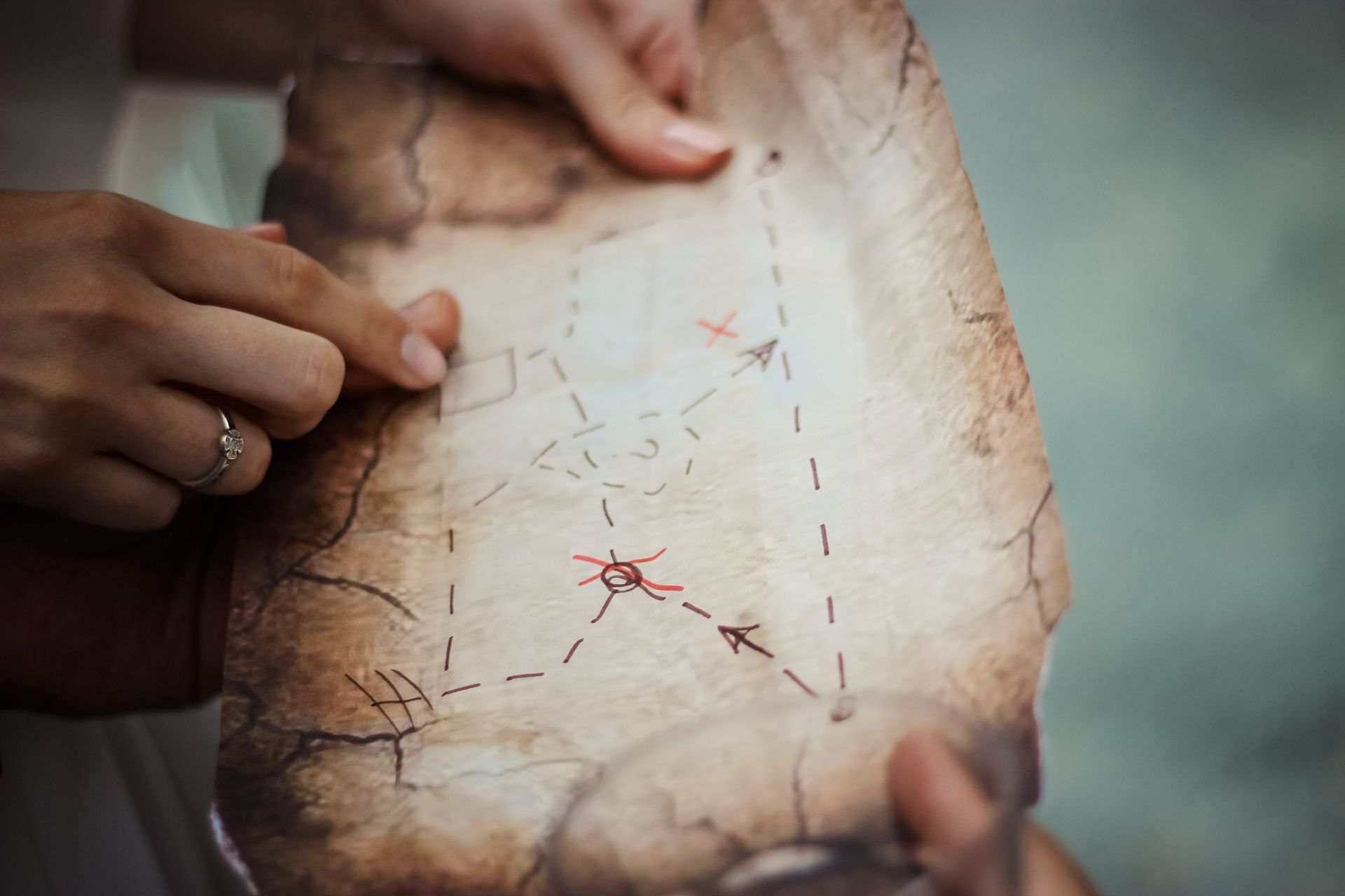 Treasure hunt: is a great choice to will put individual skills and abilities to the ultimate test, helping to highlight the group’s strengths and weaknesses.