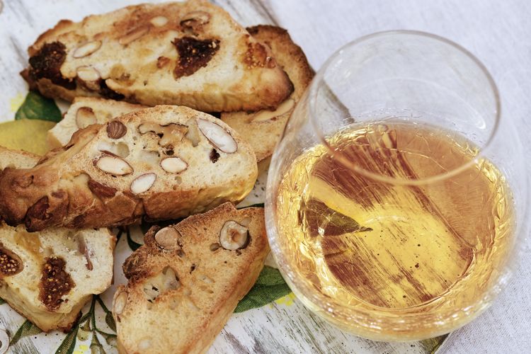 tuscan dessert:cantucci and vinsanto