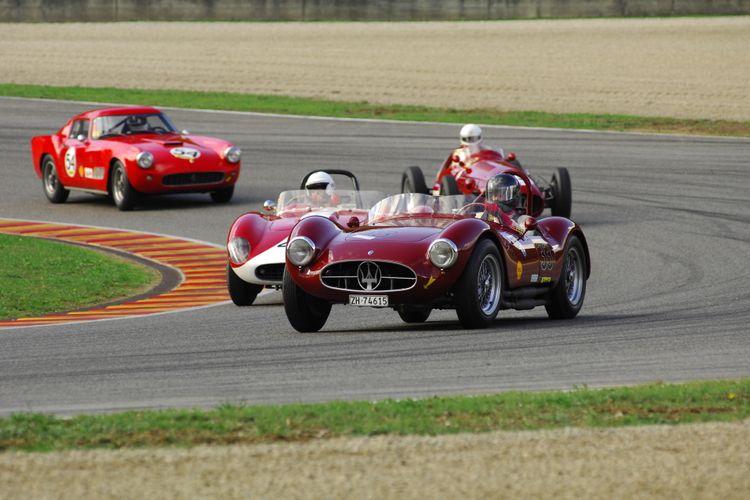 Italian Car challenge: It is amazing driving an vintage Alfa Romeo on the Tuscan routes, beautiful memories to remember.