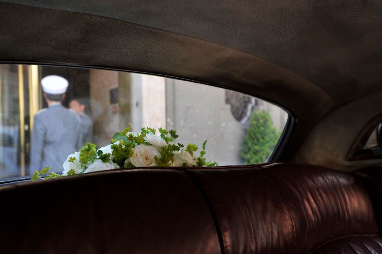 Wedding in Rome : The arrival at the reception , a detail