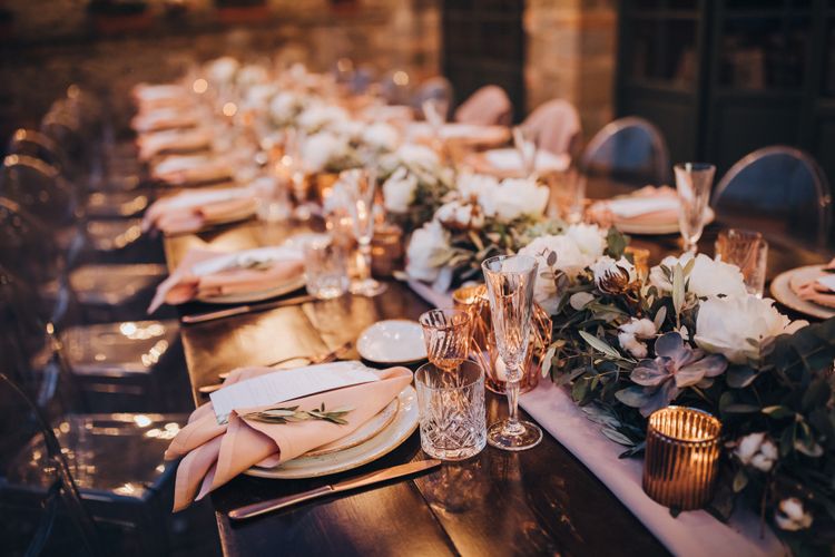 Country dinner : Tuscany offers a wide range of possibilities for those who plan to organize an event.